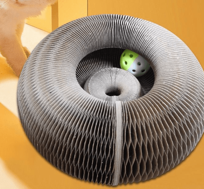 Cat butler toy